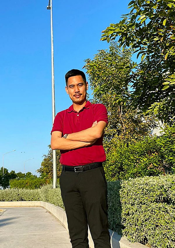 EMAC Asia MD-Maethus 600x850 This is a photo of the leader of the EMAC Thailand team.