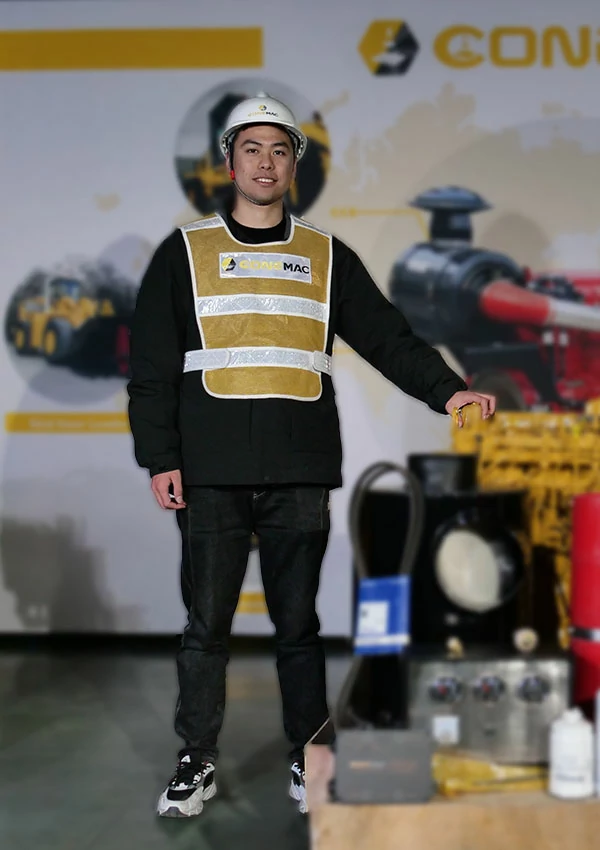 EMAC Technical Engineer-Mr. Vin Hu 600x850 This is a picture of EMAC Technical Engineer-Mr. Vin Hu.