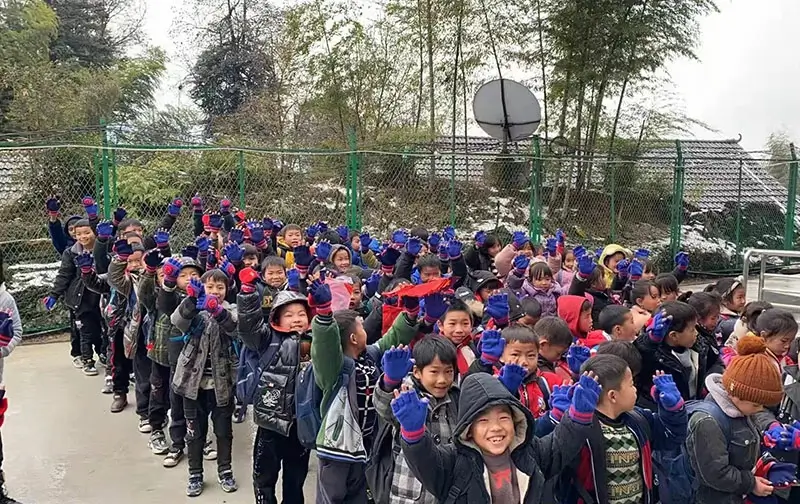 Winter Solstice Charity picture 09 size 800x504 This is a picture of the winter Solstice team out.